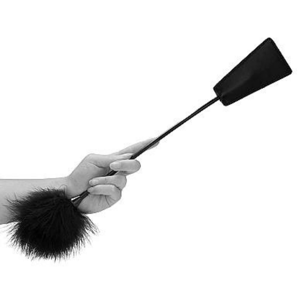 Azotador con Extremo de Plumero Negro
